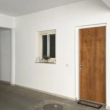 Cozy Near Shops & Universities Appartamento